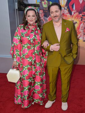 Melissa McCarthy ve kocası Ben Falcon, Netflix 'in 30 Nisan 2024' te Hollywood 'da Hollywood, Los Angeles, Kaliforniya' da düzenlenen 