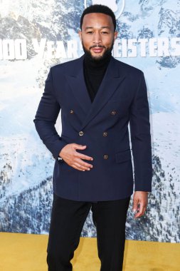 John Legend, 1 Mayıs 2024 'te Paramour Estate' teki Montblanc Meisterstuck 100. Yıl dönümü Galerisi 'ne geldi.. 