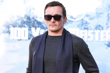 Rupert Friend, 1 Mayıs 2024 'te Paramour Estate' teki Montblanc Meisterstuck 100. Yıl dönümü Galerisi 'ne geldi.. 