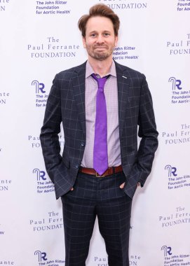 Tyler Ritter, 9 Mayıs 2024 'te Hollywood, Los Angeles, Kaliforniya, ABD' de Sunset Room Hollywood 'da düzenlenen Aortik Sağlık Vakfı' nın 2024 sayılı Akşam Yemeği 'ne geldi..