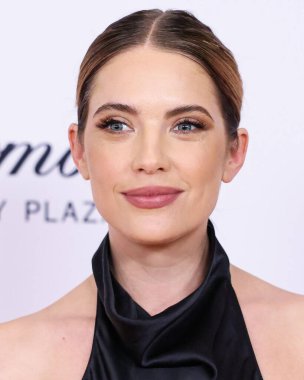 Ashley Benson, 10 Mayıs 2024 'te Fairmont Century Plaza' da düzenlenen MS Gala 2024 'ün 31. Yıllık Silme Yarışı' na katılıyor.. 