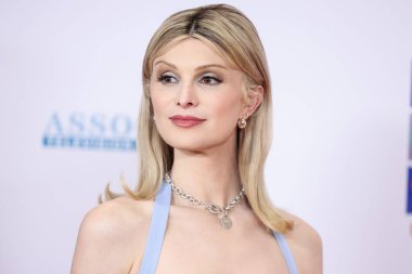 Dylan Mulvaney, 10 Mayıs 2024 'te Fairmont Century Plaza' da düzenlenen 31. Siliş Yarışı MS Gala 2024 'e geliyor.. 