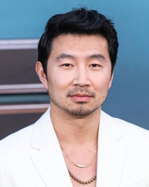 Simu Liu, 20 Mayıs 2024 'te Hollywood' daki Hollywood Mısır Tiyatrosu 'nda düzenlenen Netflix' in 'Atlas' ının Los Angeles galasına geldi.. 