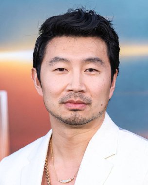 Simu Liu, 20 Mayıs 2024 'te Hollywood' daki Hollywood Mısır Tiyatrosu 'nda düzenlenen Netflix' in 'Atlas' ının Los Angeles galasına geldi.. 