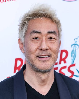 Kenneth Choi, 30 Mayıs 2024 'te Hollywood, Los Angeles, Kaliforniya' da The Whitley 'de düzenlenen Müzikal Açılış Gecesi Çılgınlığı' na ulaştı..