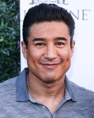 Mario Lopez, 30 Mayıs 2024 'te Hollywood, Los Angeles, Kaliforniya, ABD' de The Whitley 'de düzenlenen Müzikal' Açılış Gecesi Performansı 'na gelir..