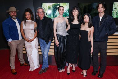 Ren Watabe, Joe Tippett, Kiersey Clemons, Kurt Russell, Elisa Lasowski, Mari Yamamoto ve Anna Sawai Apple TV + 's' Monarch: Mongacy of Monsters 'a 8 Haziran 2024' te Kuzey Hollywood, Los Angeles 'a geldiler.