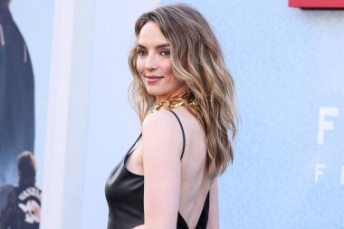 Gabriela Hearst elbisesi giyen Jodie Comer, 17 Haziran 2024 'te Hollywood, Los Angeles, Kaliforniya, ABD' deki TCL Çin Tiyatrosu IMAX 'ta düzenlenen Focus Features' The Bikeriders 'ın Los Angeles galasına geldi..