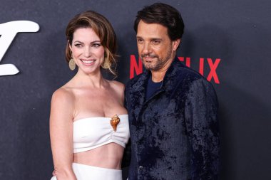 Courtney Henggeler ve Ralph Macchio, Netflix 'in' Kobra Kai 'sezonunun Los Angeles Özel Gösterimi' ne geldiler - Bölüm 1, 17 Temmuz 2024 'te Amerika Birleşik Devletleri' nin Kaliforniya eyaletinin başkenti Los Angeles 'ta bulunan Griffith Park' taki Amerikan Batısındaki Autry Müzesi 'nde yapıldı..