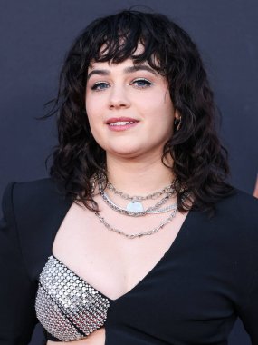 Mary Mouser, Netflix 'in' Kobra Kai 'Sezon 6 Bölüm 1' in Los Angeles Özel Gösterimi 'ne 17 Temmuz 2024' te ABD 'nin Kaliforniya eyaletinin başkenti Los Angeles' ta bulunan Griffith Park 'taki Autry Müzesi' ne geldi..