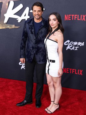 Ralph Macchio ve kızı Julia Macchio, Netflix 'in' Kobra Kai 'sezonunun Los Angeles Özel Gösterimi' ne geldiler - Bölüm 1, 17 Temmuz 2024 'te Amerika Birleşik Devletleri' nin Kaliforniya eyaletinin başkenti Los Angeles 'ta bulunan Griffith Park' taki Amerikan Batısındaki Autry Müzesi 'nde yapıldı..
