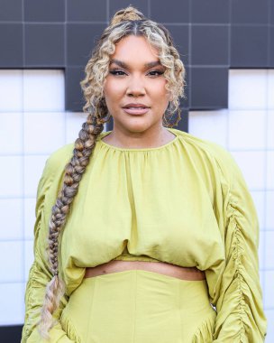 Emmy Raver-Lampman Netflix 'in 