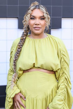 Emmy Raver-Lampman Netflix 'in 