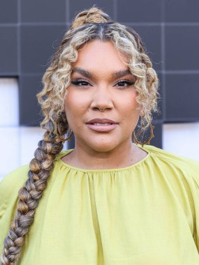 Emmy Raver-Lampman Netflix 'in 