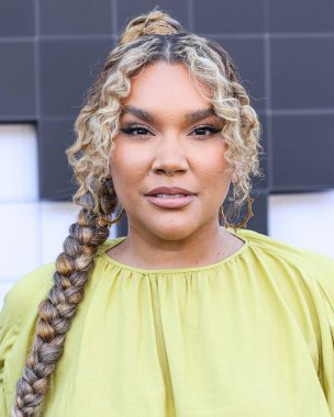 Emmy Raver-Lampman Netflix 'in 