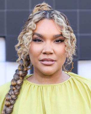 Emmy Raver-Lampman Netflix 'in 