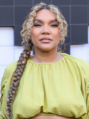 Emmy Raver-Lampman Netflix 'in 