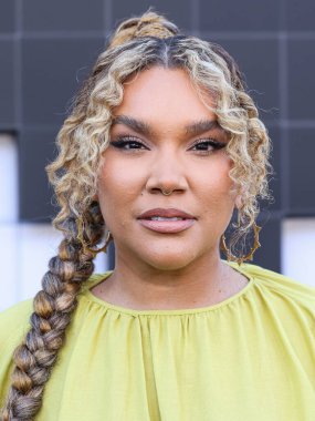 Emmy Raver-Lampman Netflix 'in 