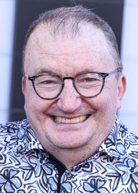 Ken Hall, Netflix 'in 