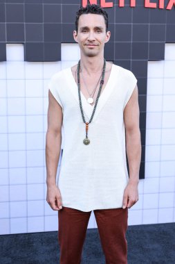 Robert Sheehan Netflix 'in 
