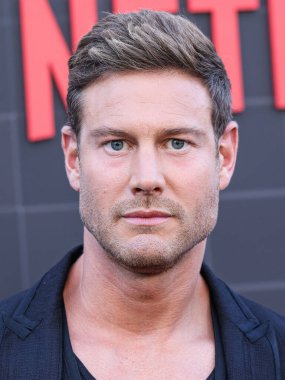 Tom Hopper Netflix 'in 
