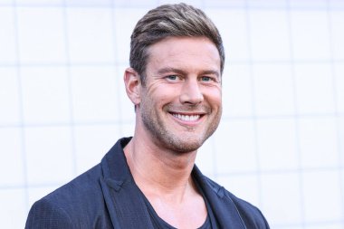 Tom Hopper Netflix 'in 