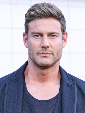 Tom Hopper Netflix 'in 