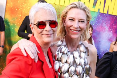 Jamie Lee Curtis ve Cate Blanchett, 6 Ağustos 2024 'te Hollywood, Los Angeles, Kaliforniya, ABD' de bulunan TCL Çin Tiyatrosu IMAX 'te düzenlenen Lionsgate Sınır Bölgesi Hayran Etkinliği' ne geldiler.. 