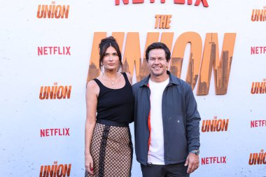 Rhea Durham ve kocası Michael Wahlberg, Netflix 'in 12 Ağustos 2024' te Hollywood 'da Hollywood, Los Angeles, Kaliforniya, ABD' de düzenlenen 