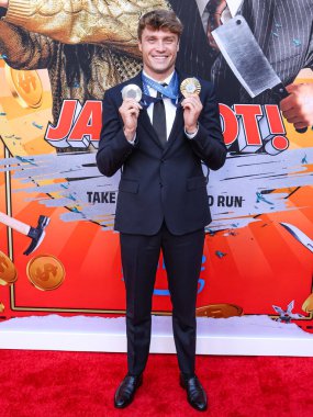 Bobby Finke, Amazon MGM Stüdyoları 'nın Los Angeles galasına geldi. 13 Ağustos 2024 'te Hollywood, Los Angeles, Kaliforniya, ABD' deki TCL Çin Tiyatrosu 'nda düzenlendi.. 