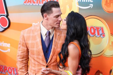 John Cena ve eşi Shay Shariatzadeh, Amazon MGM Stüdyoları 'nın Los Angeles galasına geldiler. 13 Ağustos 2024 'te Hollywood, Los Angeles, Kaliforniya, ABD' deki TCL Çin Tiyatrosu 'nda düzenlendi.. 