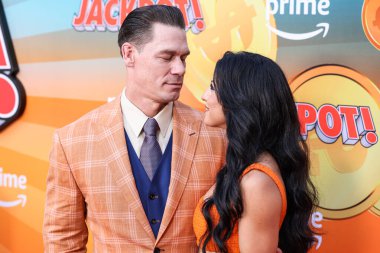 John Cena ve eşi Shay Shariatzadeh, Amazon MGM Stüdyoları 'nın Los Angeles galasına geldiler. 13 Ağustos 2024 'te Hollywood, Los Angeles, Kaliforniya, ABD' deki TCL Çin Tiyatrosu 'nda düzenlendi.. 