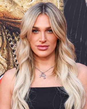 Madi Monroe, Amazon MGM Stüdyoları 'nın Los Angeles galasına geldi. 13 Ağustos 2024 'te Hollywood, Los Angeles, Kaliforniya, ABD' deki TCL Çin Tiyatrosu 'nda düzenlendi.. 