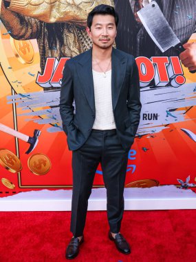 Simu Liu, Amazon MGM Stüdyoları 'nın Los Angeles galasına geldi. 13 Ağustos 2024 'te Hollywood, Los Angeles, Kaliforniya, ABD' deki TCL Çin Tiyatrosu 'nda düzenlendi.. 