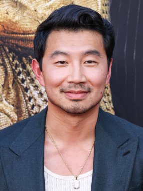 Simu Liu, Amazon MGM Stüdyoları 'nın Los Angeles galasına geldi. 13 Ağustos 2024 'te Hollywood, Los Angeles, Kaliforniya, ABD' deki TCL Çin Tiyatrosu 'nda düzenlendi.. 