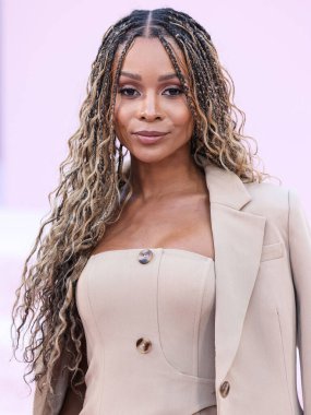 Zuri Hall, Netflix 'in 