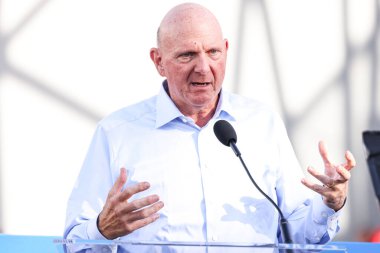 Steve Ballmer, 15 Ağustos 2024 'te Los Angeles' taki Intuit Dome Büyük Açılışı, Kurdele Kesme Töreni ve Kırmızı Halı 'da konuşma yapacak.
