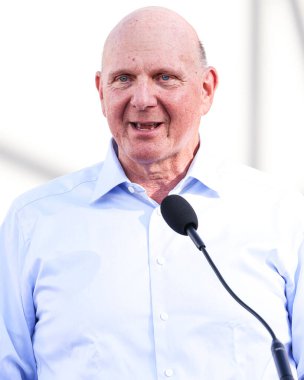 Steve Ballmer, 15 Ağustos 2024 'te Los Angeles' taki Intuit Dome Büyük Açılışı, Kurdele Kesme Töreni ve Kırmızı Halı 'da konuşma yapacak.