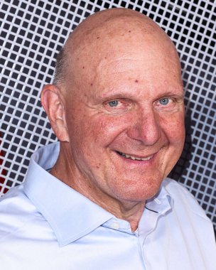Steve Ballmer, 15 Ağustos 2024 'te Los Angeles' taki Intuit Dome Büyük Açılışı, Kurdele Kesme Töreni ve Kırmızı Halı 'da konuşma yapacak.