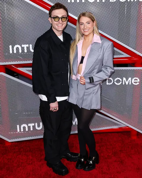 Stock image Daryl Sabara and wife Meghan Trainor arrive at the Intuit Dome Grand Opening - Ribbon Cutting Ceremony And Red Carpet held at the Intuit Dome on August 15, 2024 in Inglewood, Los Angeles, California, United States. 