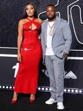 Angela Simmons ve Yo Gotti, 11 Eylül 2024 'te UBS Arena' da düzenlenen 2024 MTV Video Müzik Ödülleri 'ne geldiler.. 