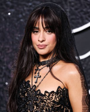Loree Rodkin ile Tony Ward görünüşü giyen Camila Cabello, 11 Eylül 2024 'te UBS Arena' da düzenlenen 2024 MTV Video Müzik Ödülleri 'ne ulaştı..