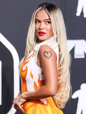 Karol G, 11 Eylül 2024 'te UBS Arena' da düzenlenen 2024 MTV Video Müzik Ödülleri 'ne ulaştı.. 