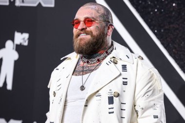 Teddy Swims arrives at the 2024 MTV Video Music Awards held at UBS Arena on September 11, 2024 in Elmont, New York, United States.