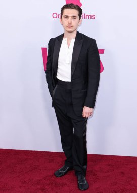 Austin Abrams, 18 Eylül 2024 'te Hollywood, Los Angeles, Kaliforniya, ABD' deki TCL Çin Tiyatrosu IMAX 'te düzenlenen Apple TV +' s 'Wolfs' un Los Angeles prömiyerine geldi.. 