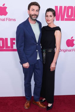 Jon Watts ve Dianne McGunigle, 18 Eylül 2024 'te Hollywood, Los Angeles, Kaliforniya, ABD' de bulunan TCL Çin Tiyatrosu IMAX 'te düzenlenen Apple TV +' s Wolfs 'un Los Angeles Premiere' ine geldiler.. 