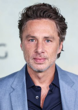 Zach Braff, 8 Ekim 2024 'te Batı Hollywood, Los Angeles, Kaliforniya, ABD' de Pasifik Tasarım Merkezi 'nde düzenlenen Apple TV + Serisi' Küçülen '2..