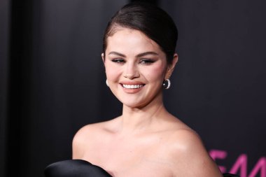 Elie Saab 'ı giyen Selena Gomez, 21 Ekim 2024' te Hollywood 'da Hollywood, Los Angeles, Kaliforniya, ABD' de düzenlenen Netflix 'in' Emilia Perez 'inin Los Angeles galasına geldi..