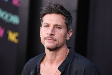 Simon Rex, 21 Ekim 2024 'te Hollywood, Los Angeles, Kaliforniya, ABD' deki Mısırlı Tiyatrosu 'nda düzenlenen Netflix' in 'Emilia Perez' inin Los Angeles galasına geldi..