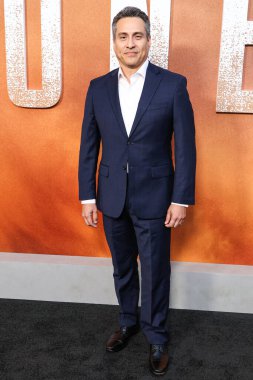 Demian Castro 23 Ekim 2024 'te Hollywood, Los Angeles, Kaliforniya, ABD' de düzenlenen Sinema Sanatları Akademisi-Linwood Dunn Tiyatrosu 'nda düzenlenen Paramount +' s Original Series 'Lioness' 2.. 